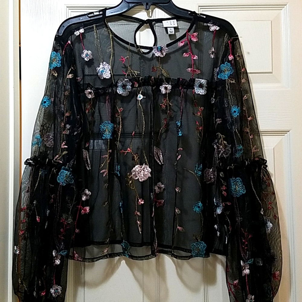 Super cute blouse
